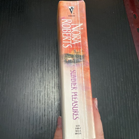 Nora Robert’s - Summer Pleasures - Picture 4 of 5